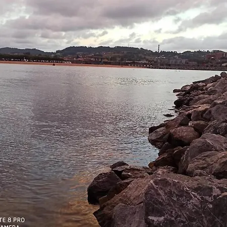 Apartamento Completo 2 Frente A La Playa De El Arbeyal Gijón