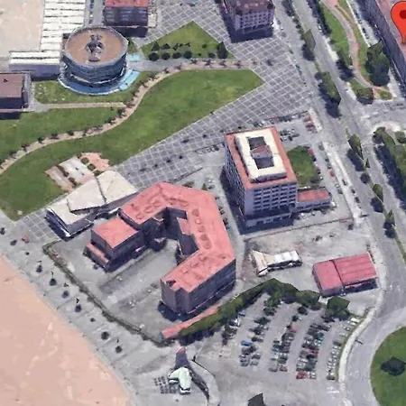 Apartamento Completo 2 Frente A La Playa De El Arbeyal * Gijón