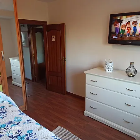 Apartamento Completo 2 Frente A La Playa De El Arbeyal * Gijón