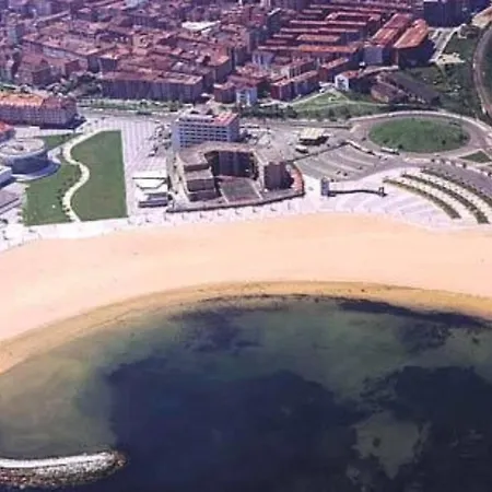 Apartmán Apartamento Completo 2 Frente A La Playa De El Arbeyal Gijón